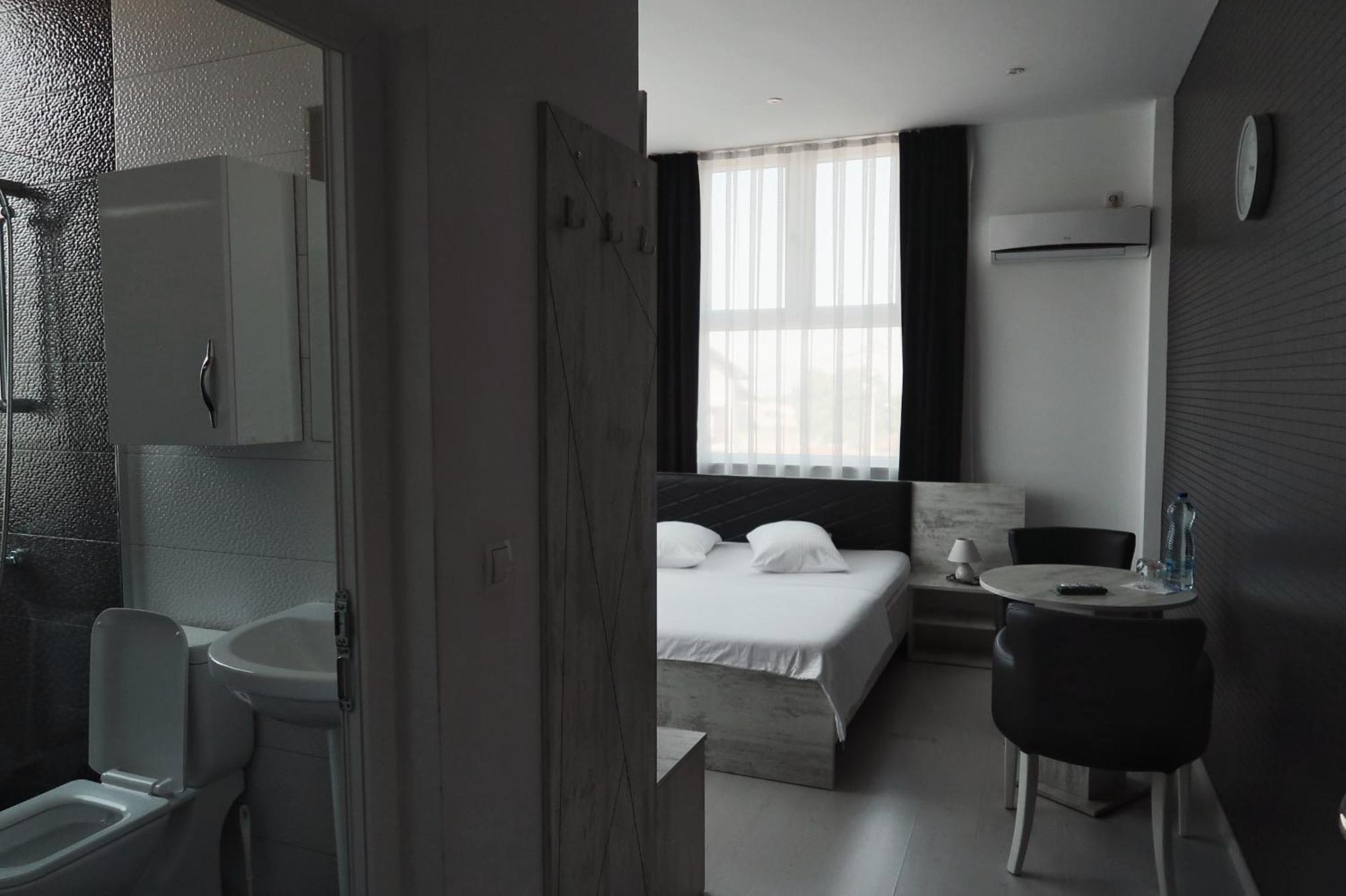 Hotel Antika Печ Екстериор снимка