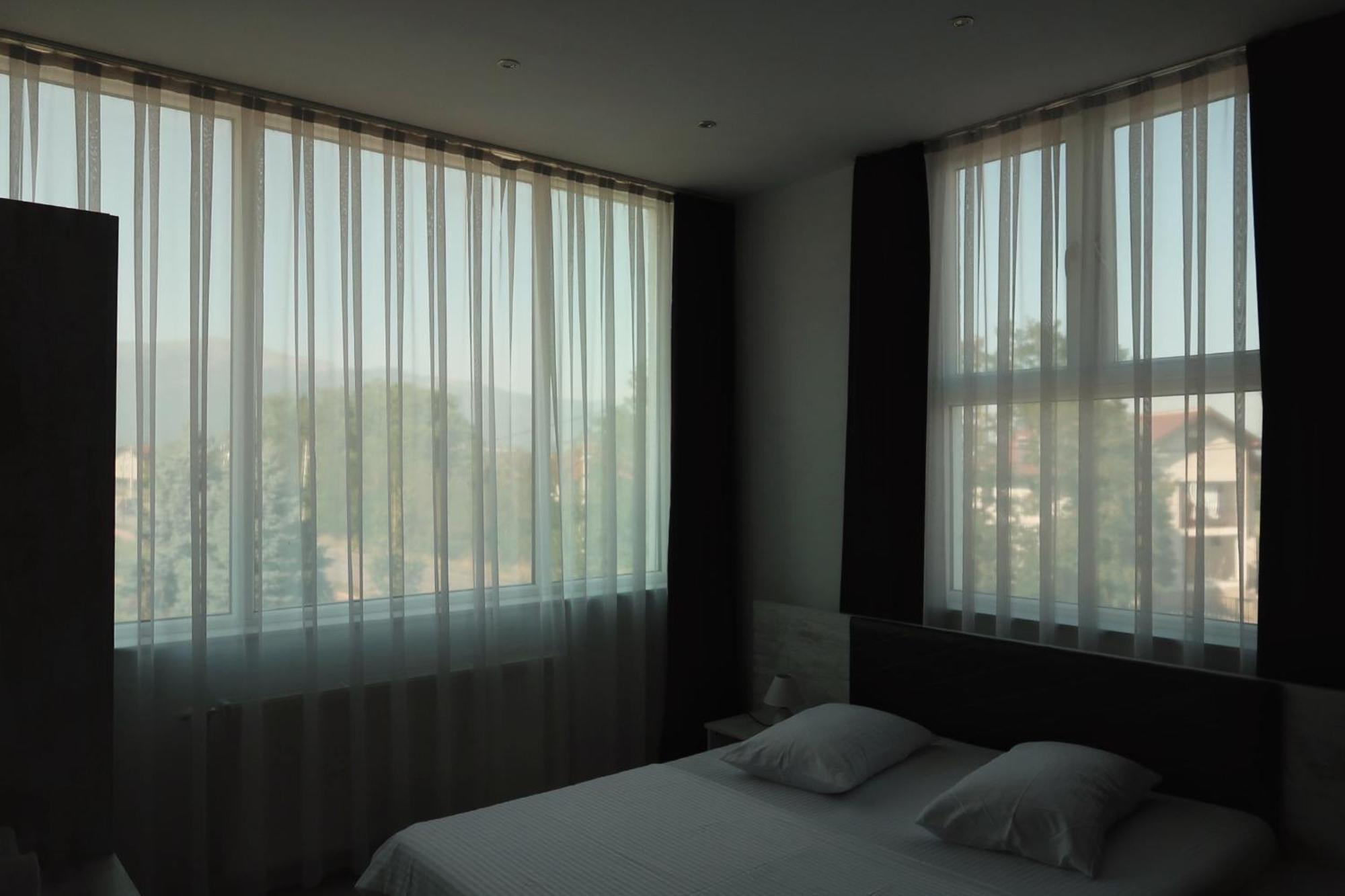 Hotel Antika Печ Екстериор снимка