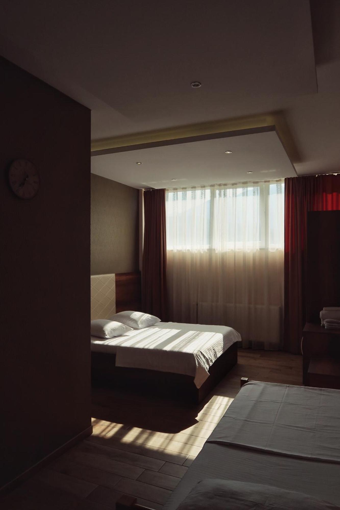 Hotel Antika Печ Екстериор снимка