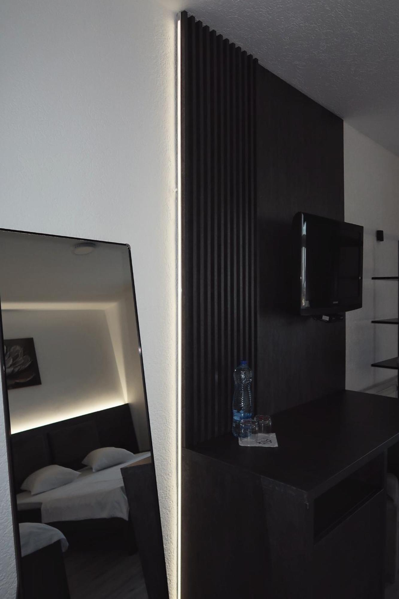 Hotel Antika Печ Екстериор снимка
