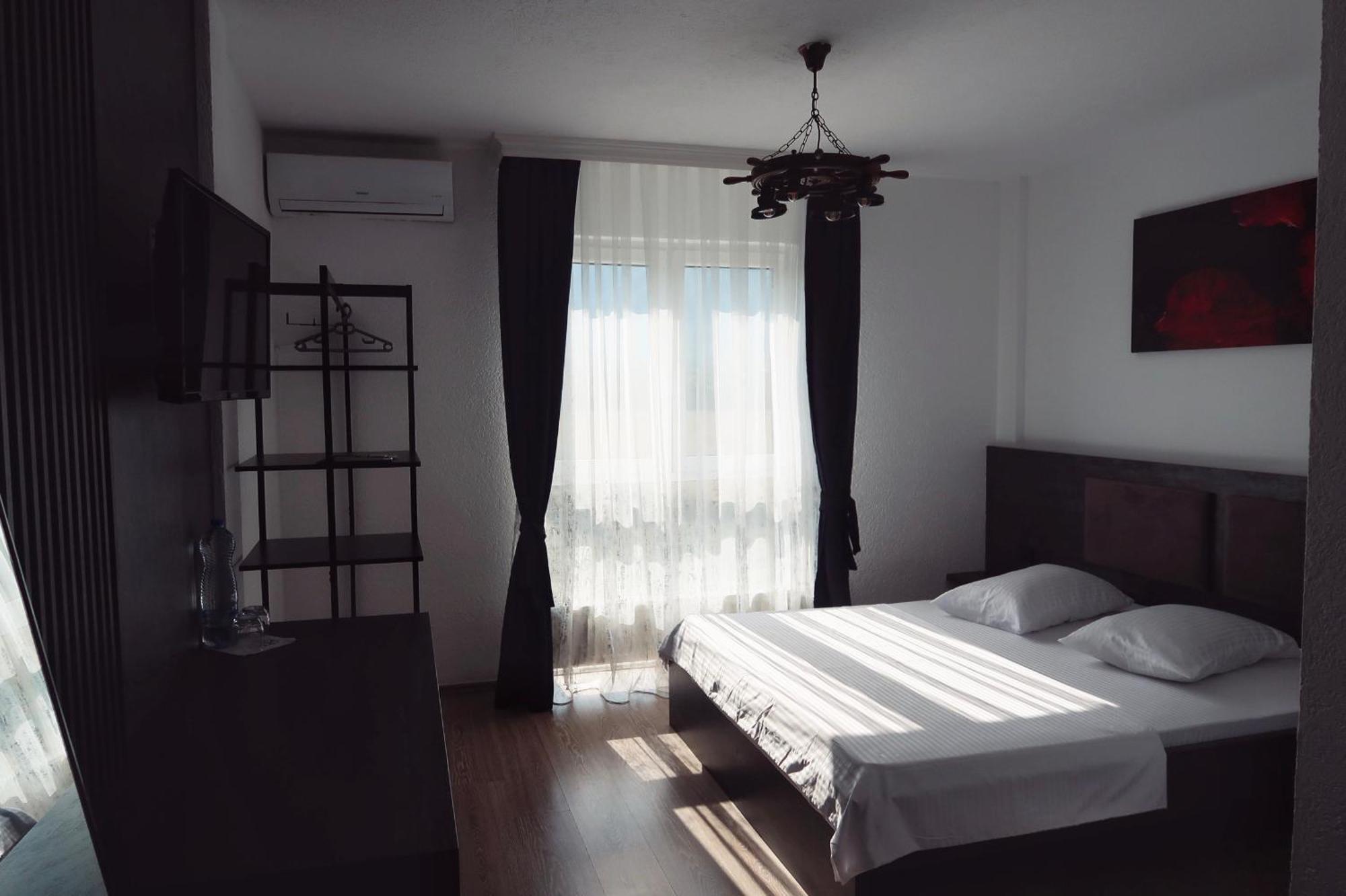 Hotel Antika Печ Екстериор снимка